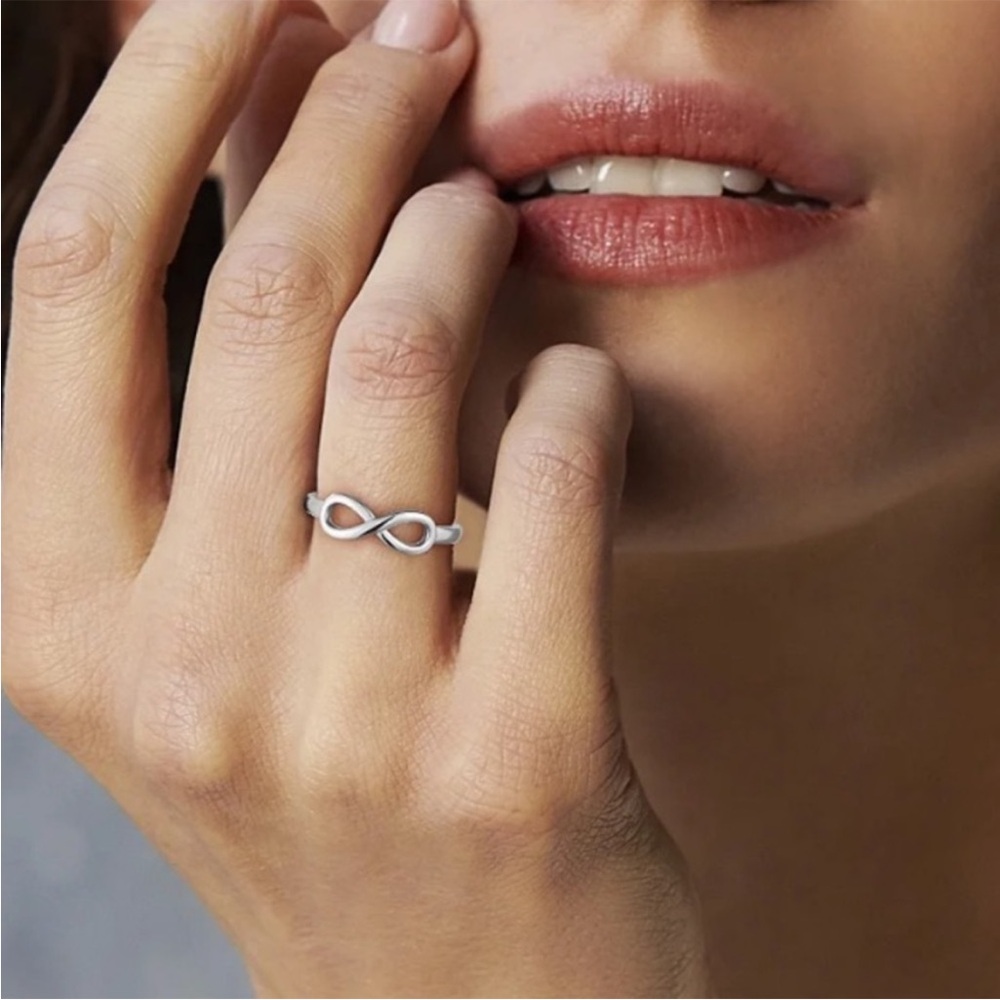 Sterling silver 0.925  Infinity ring